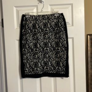 Knee length skirt size 8 Worthington